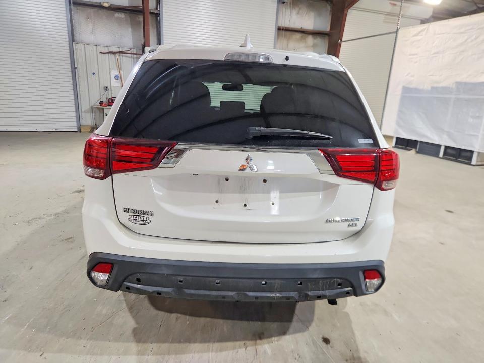 2019 Mitsubishi Outlander მანქანა იყიდება აუქციონზე, vin: JA4AZ3A33KZ005822, აუქციონის ნომერი: 55066756