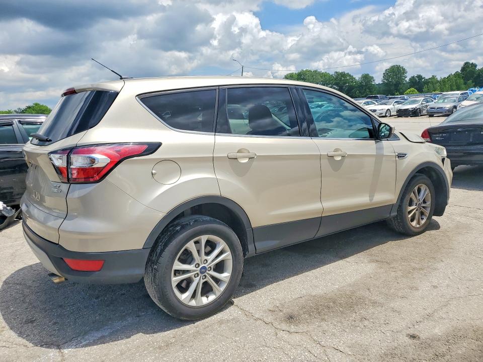 55120206 :رقم المزاد ، 1FMCU9GD2HUE45225 vin ، 2017 Ford Escape مزاد بيع