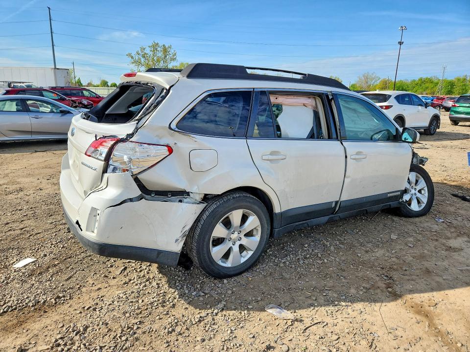 2011 Subaru Outback მანქანა იყიდება აუქციონზე, vin: 4S4BRCCC8B3375914, აუქციონის ნომერი: 53903276