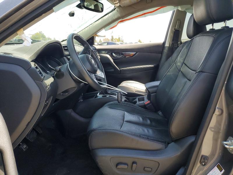 52085126 :رقم المزاد ، 5N1AT2MV6JC744095 vin ، 2018 Nissan Rogue مزاد بيع