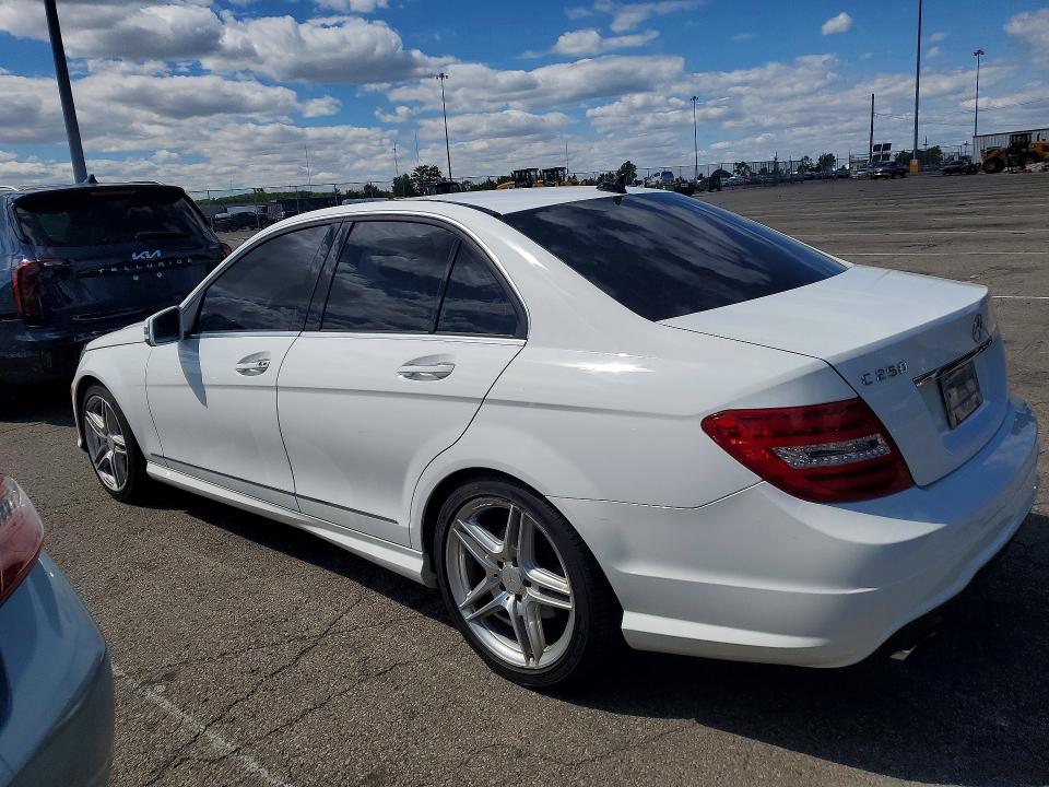 2014 Mercedes-benz C მანქანა იყიდება აუქციონზე, vin: WDDGF4HB9ER317603, აუქციონის ნომერი: 53492826