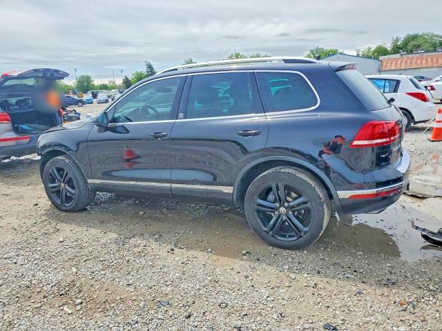 2017 Volkswagen Touareg მანქანა იყიდება აუქციონზე, vin: WVGRF7BP3HD004584, აუქციონის ნომერი: 54683006