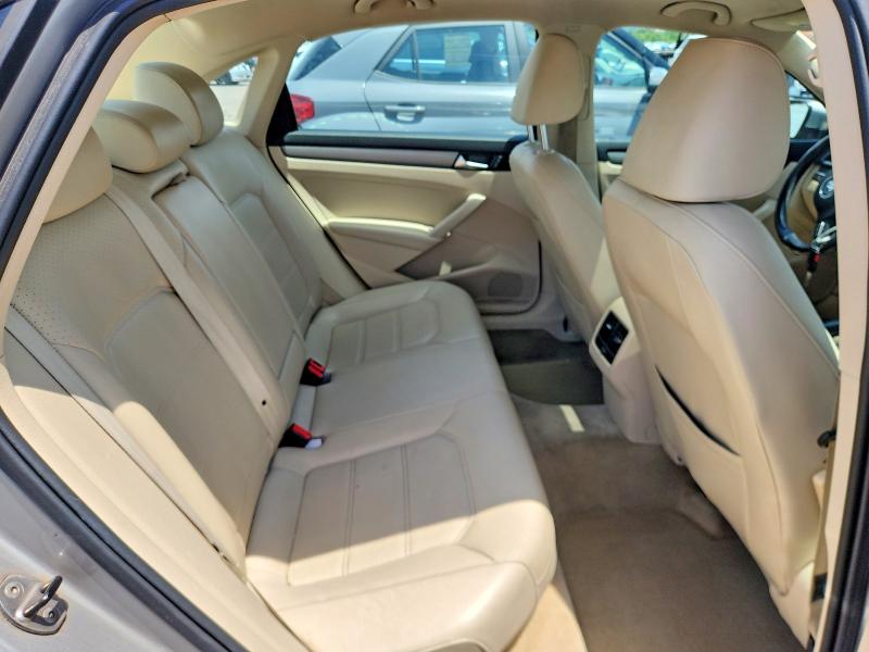 54909556 :رقم المزاد ، 1VWBN7A33EC102391 vin ، 2014 Volkswagen Passat مزاد بيع