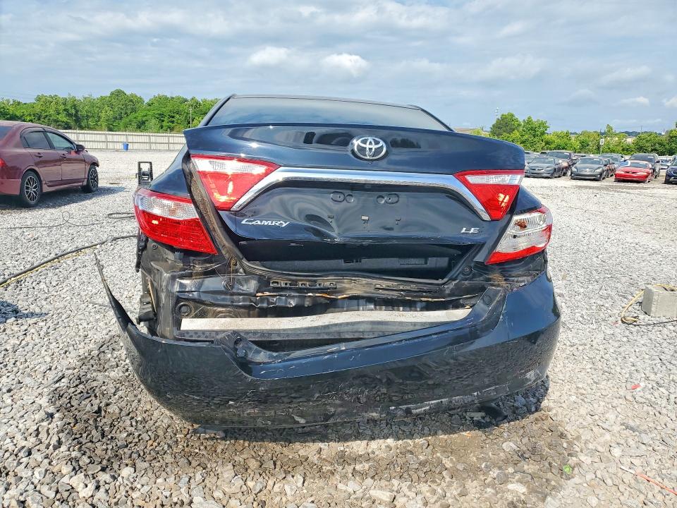 52348906 :رقم المزاد ، 4T4BF1FK8FR499056 vin ، 2015 Toyota Camry مزاد بيع