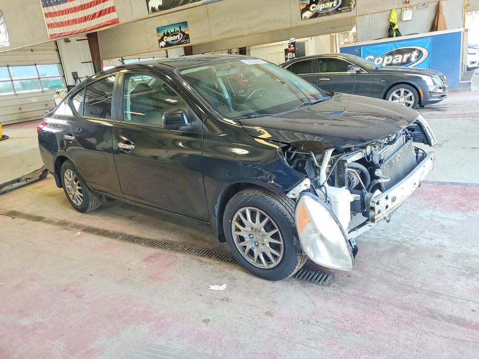 53225436 :رقم المزاد ، 3N1CN7AP2DL852073 vin ، 2013 Nissan Versa مزاد بيع