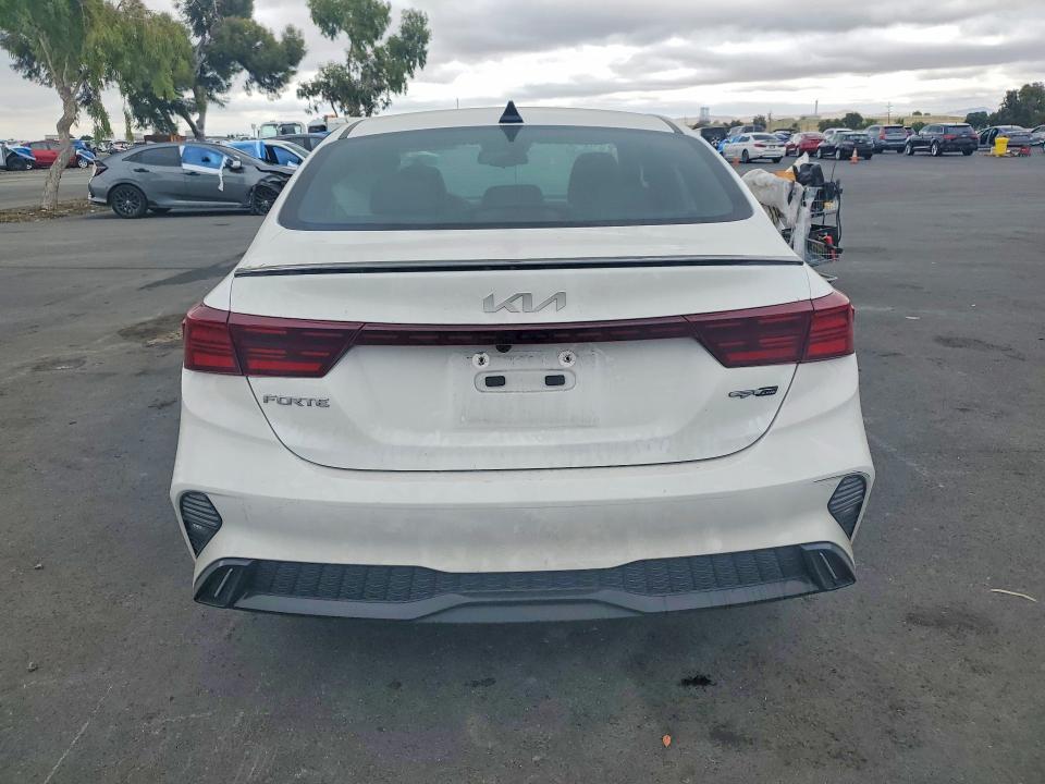 2024 Kia Forte მანქანა იყიდება აუქციონზე, vin: 3KPF54AD2RE751710, აუქციონის ნომერი: 55235376