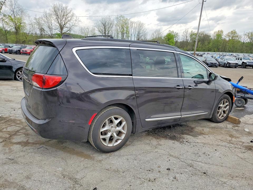 2017 Chrysler Pacifica მანქანა იყიდება აუქციონზე, vin: 2C4RC1BG7HR820639, აუქციონის ნომერი: 52518326