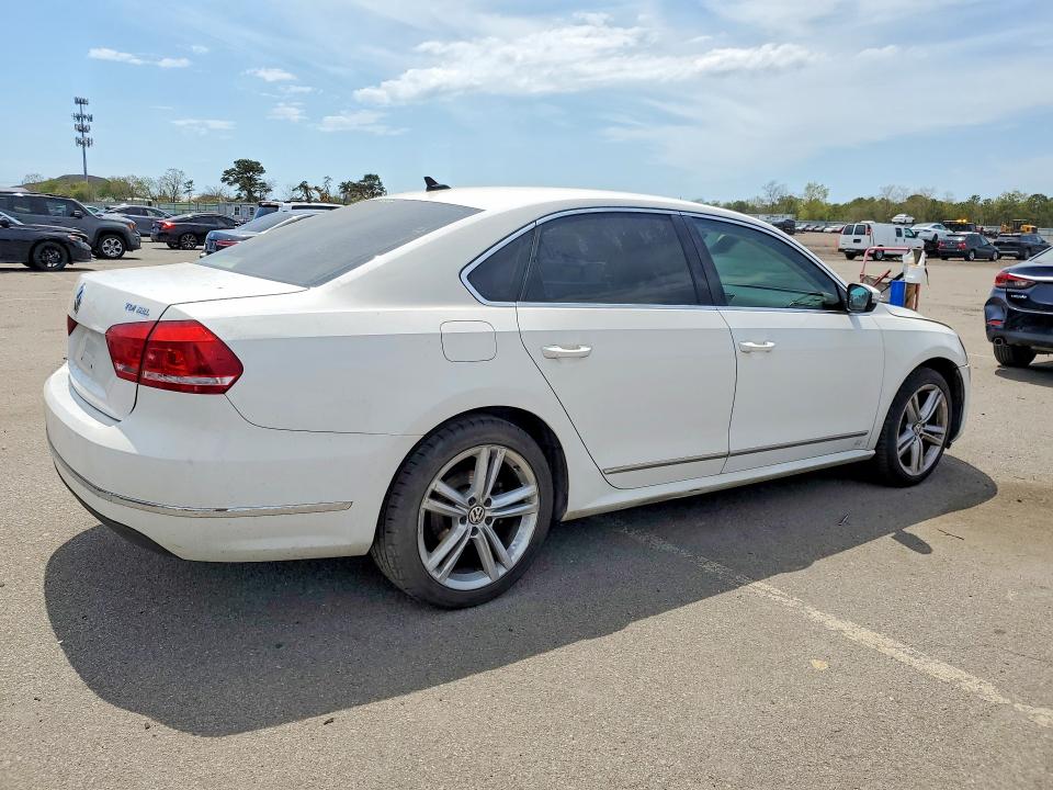 53263836 :رقم المزاد ، 1VWCN7A39DC073742 vin ، 2013 Volkswagen Passat مزاد بيع
