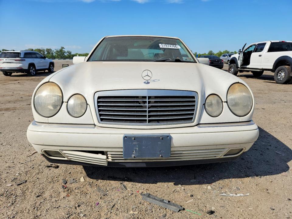 51974766 :رقم المزاد ، WDBJF65H7XA728938 vin ، 1999 Mercedes-benz E مزاد بيع