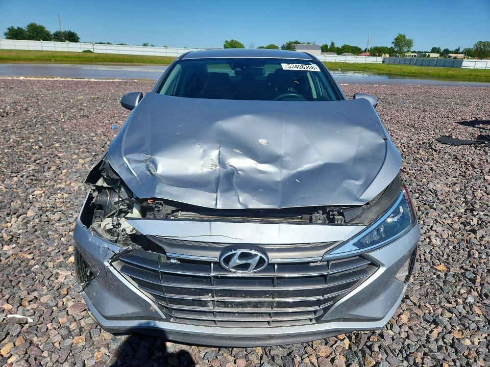 2020 Hyundai Elantra მანქანა იყიდება აუქციონზე, vin: 5NPD74LF6LH588904, აუქციონის ნომერი: 53406366