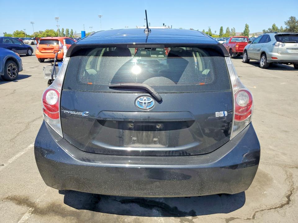 2013 Toyota Prius C მანქანა იყიდება აუქციონზე, vin: JTDKDTB3XD1053679, აუქციონის ნომერი: 53783006