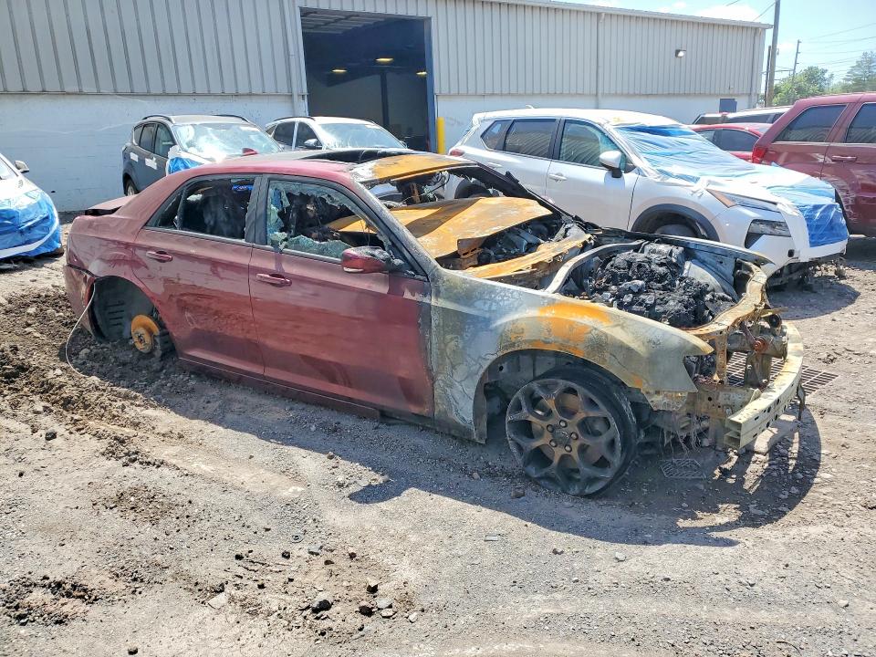 55357596 :رقم المزاد ، 2C3CCAGG7JH331057 vin ، 2018 Chrysler 300 مزاد بيع