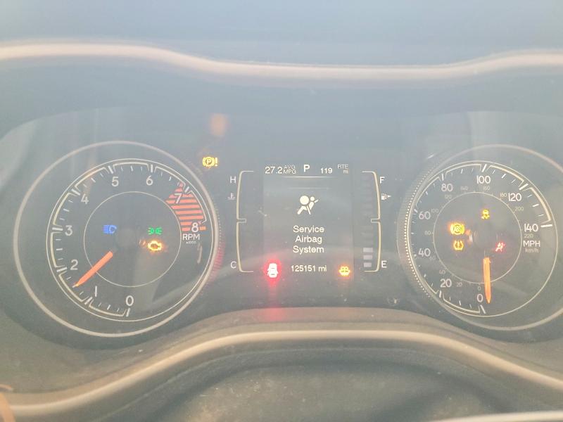 53789436 :رقم المزاد ، 1C4PJMCS9GW155640 vin ، 2016 Jeep Cherokee مزاد بيع