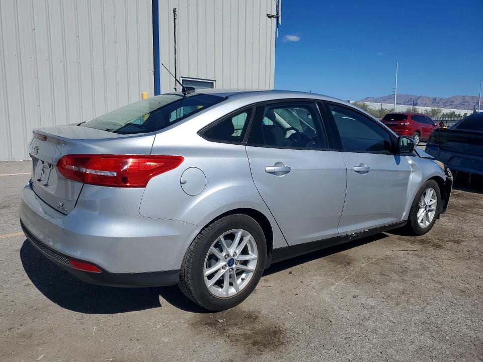 53889526 :رقم المزاد ، 1FADP3F25FL221548 vin ، 2015 Ford Focus مزاد بيع