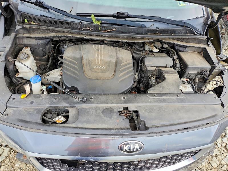 52764856 :رقم المزاد ، KNDMC5C15F6018722 vin ، 2015 Kia Sedona مزاد بيع