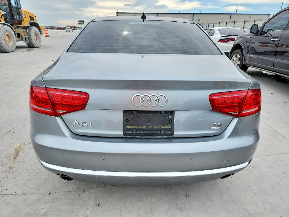 52540846 :رقم المزاد ، WAURVAFD2CN009652 vin ، 2012 Audi A8 مزاد بيع
