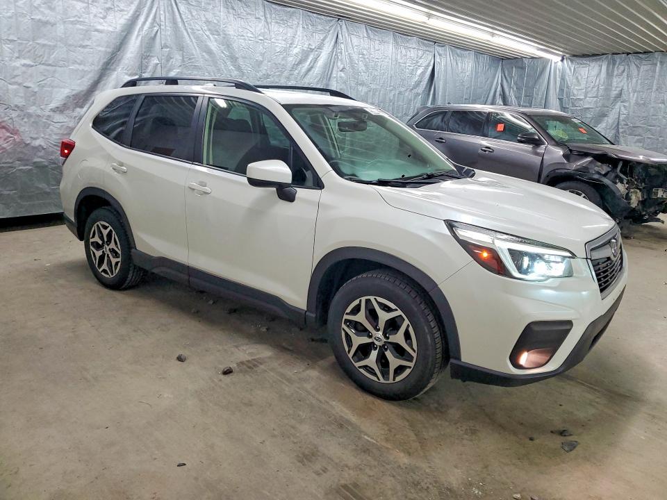 53573726 :رقم المزاد ، JF2SKAJC6MH425877 vin ، 2021 Subaru Forester مزاد بيع