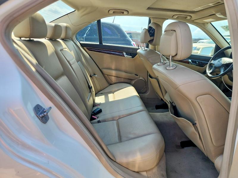 Продажа на аукционе авто 2010 Mercedes-benz C, vin: WDDGF8BB7AR123159, номер лота: 54543906