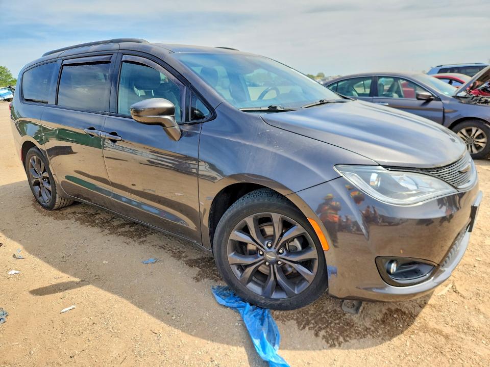 Auction sale of the 2019 Chrysler Pacifica, vin: 2C4RC1EG6KR667495, lot number: 55056456