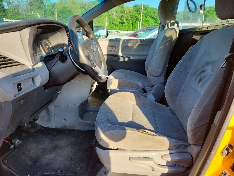 55356726 :رقم المزاد ، 5TDZK3DC8GS701187 vin ، 2016 Toyota Sienna مزاد بيع