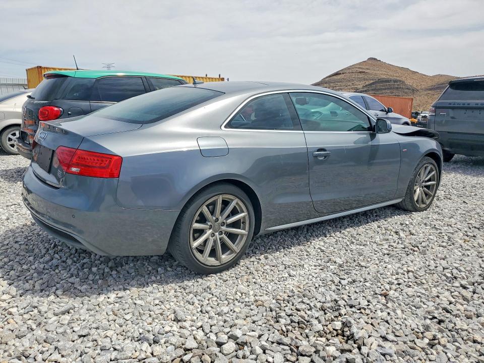 2015 Audi A5 მანქანა იყიდება აუქციონზე, vin: WAUMFAFR9FA036300, აუქციონის ნომერი: 52290796