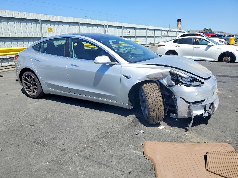 Продажа на аукционе авто 2018 Tesla Model 3, vin: 5YJ3E1EA0JF002873, номер лота: 53840986
