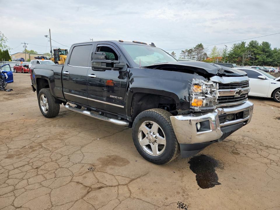 52328156 :رقم المزاد ، 1GC1KWE85FF564670 vin ، 2015 Chevrolet Silverado مزاد بيع