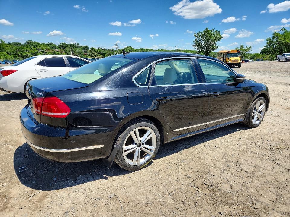 54436716 :رقم المزاد ، 1VWBT7A3XFC052158 vin ، 2015 Volkswagen Passat مزاد بيع