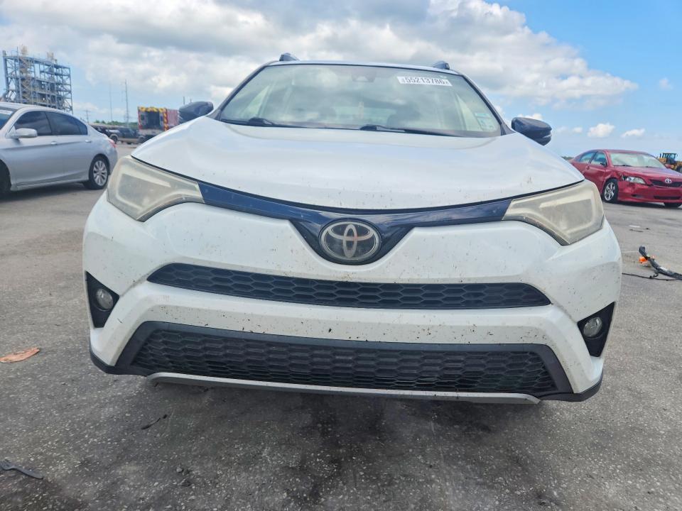 55213786 :رقم المزاد ، JTMNFREV4JJ164814 vin ، 2018 Toyota Rav4 مزاد بيع