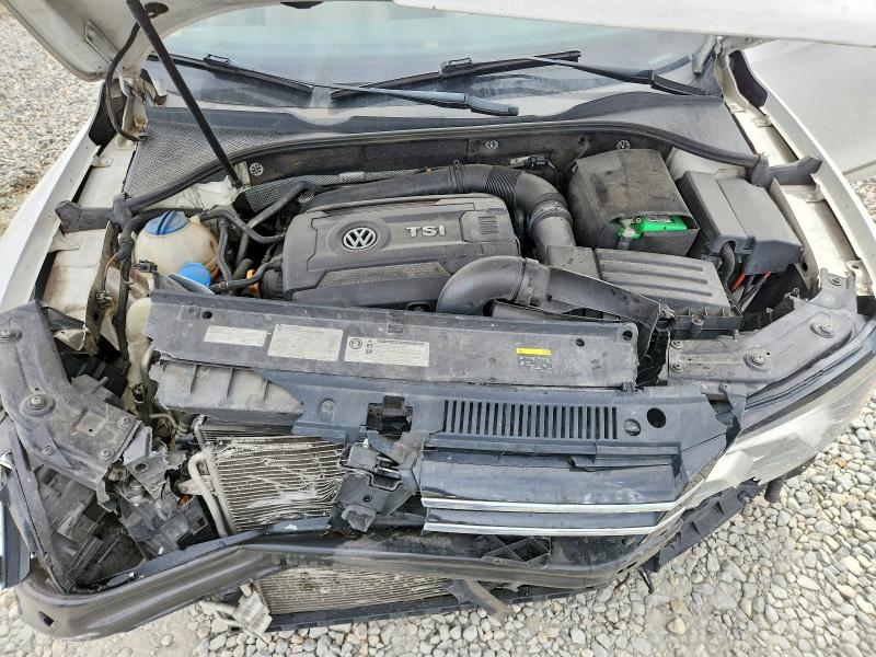 53782926 :رقم المزاد ، 1VWBT7A32FC010633 vin ، 2015 Volkswagen Passat مزاد بيع