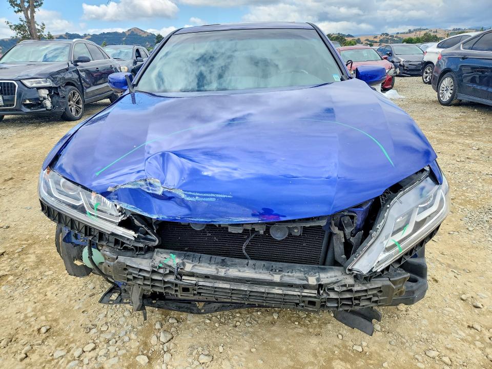 55490186 :رقم المزاد ، 1HGCT1B74GA002358 vin ، 2016 Honda Accord مزاد بيع