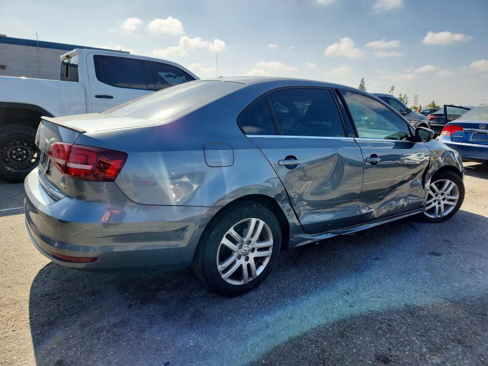 51540286 :رقم المزاد ، 3VW2B7AJ1HM336216 vin ، 2017 Volkswagen Jetta مزاد بيع