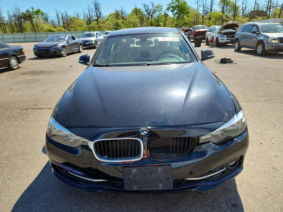 55074606 :رقم المزاد ، WBA8E3G5XGNU03792 vin ، 2016 Bmw 328 مزاد بيع