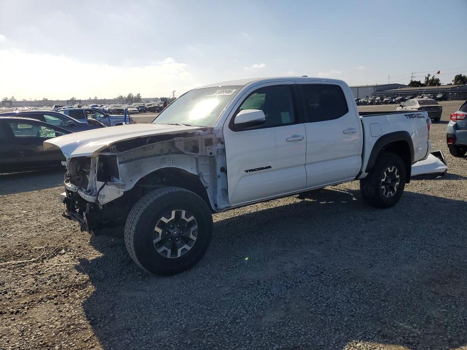 Продаж на аукціоні авто 2022 Toyota Tacoma, vin: 3TMAZ5CN2NM194324, номер лоту: 54893486