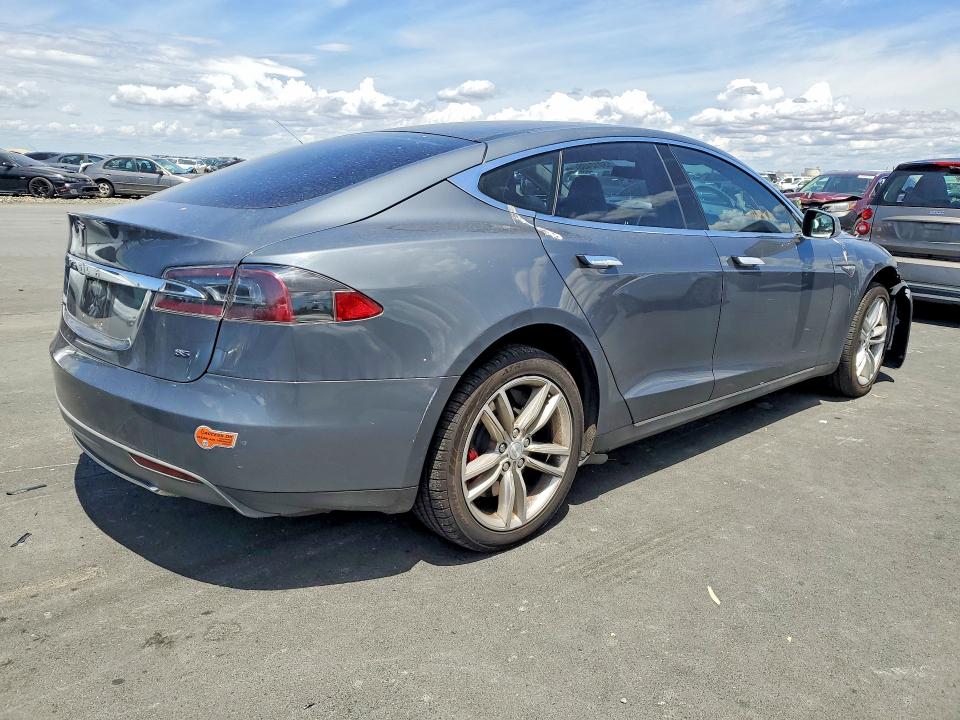Продажа на аукционе авто 2013 Tesla Model S, vin: 5YJSA1CN5DFP17892, номер лота: 55012456