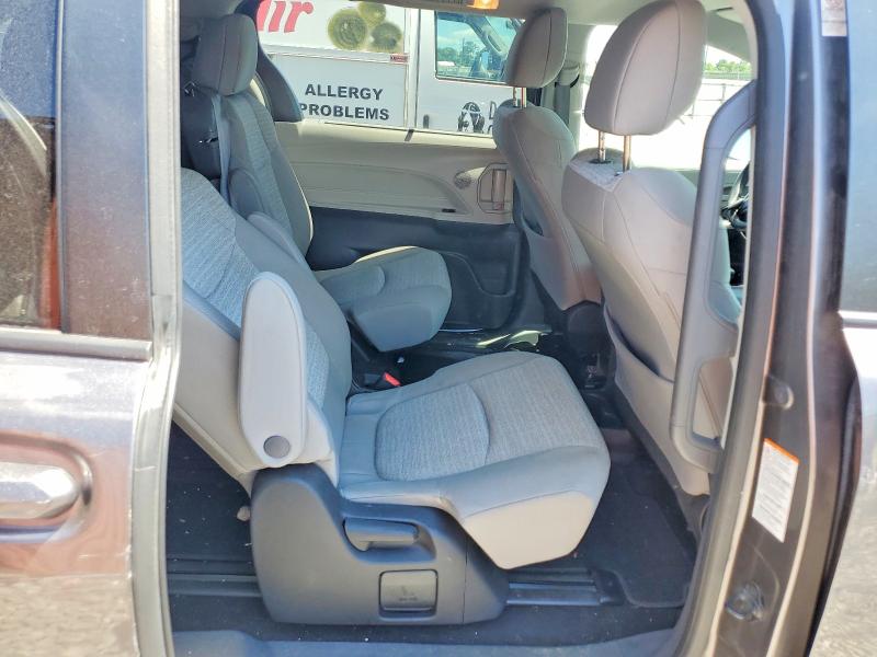 Продажа на аукционе авто 2022 Toyota Sienna, vin: 5TDKRKEC3NS116326, номер лота: 53562386