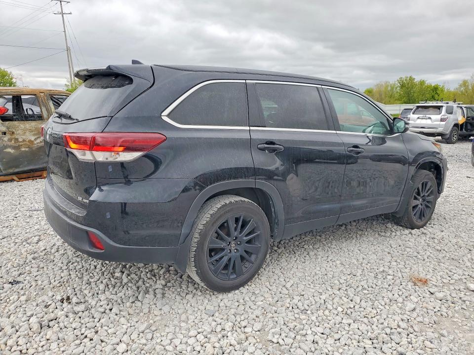 Продажа на аукционе авто 2019 Toyota Highlander, vin: 5TDJZRFH7KS606469, номер лота: 53310886