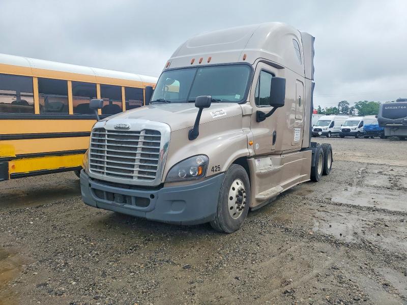 55173826 :رقم المزاد ، 3AKGGLD54GSBT5749 vin ، 2016 Freightliner Cascadia 125 مزاد بيع