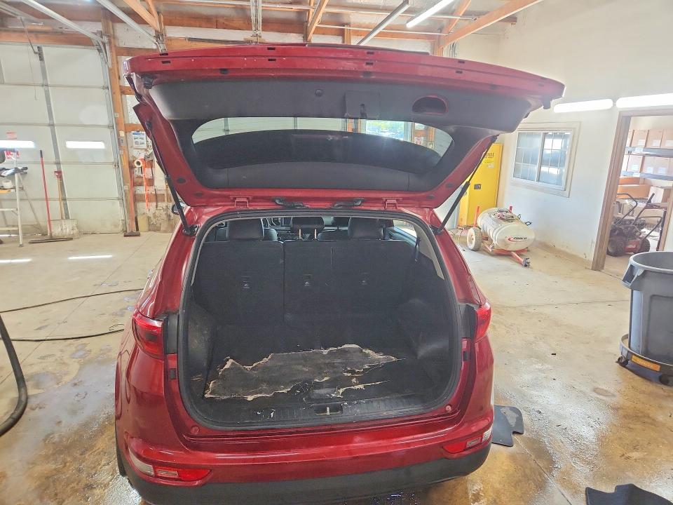 53105966 :رقم المزاد ، KNDPN3ACXH7073213 vin ، 2017 Kia Sportage مزاد بيع