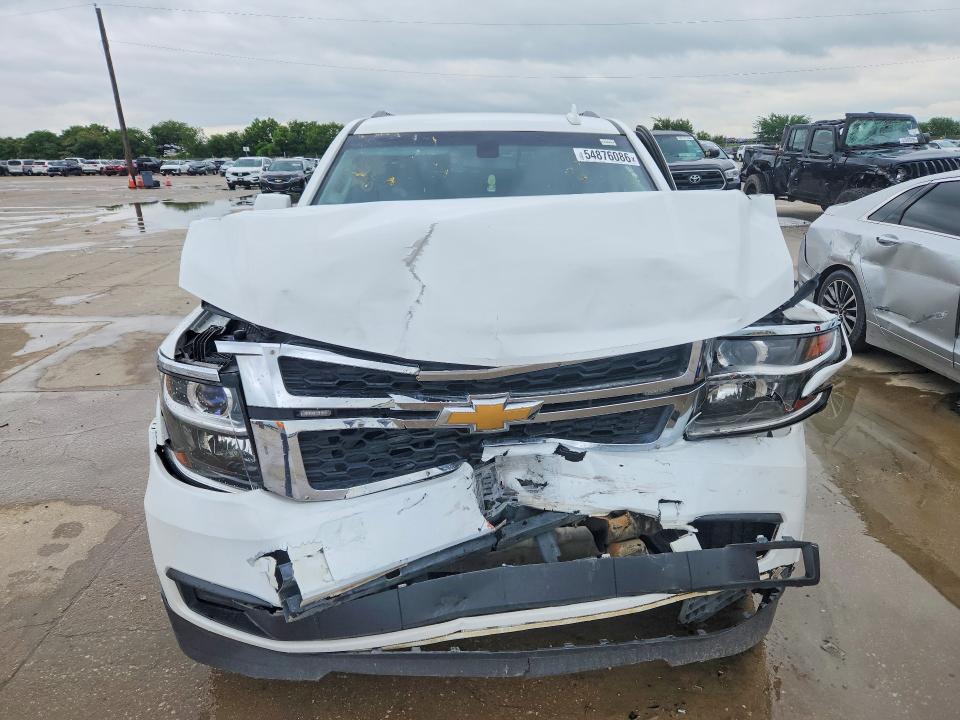 2017 Chevrolet Suburban მანქანა იყიდება აუქციონზე, vin: 1GNSKGKC8HR261832, აუქციონის ნომერი: 54876086