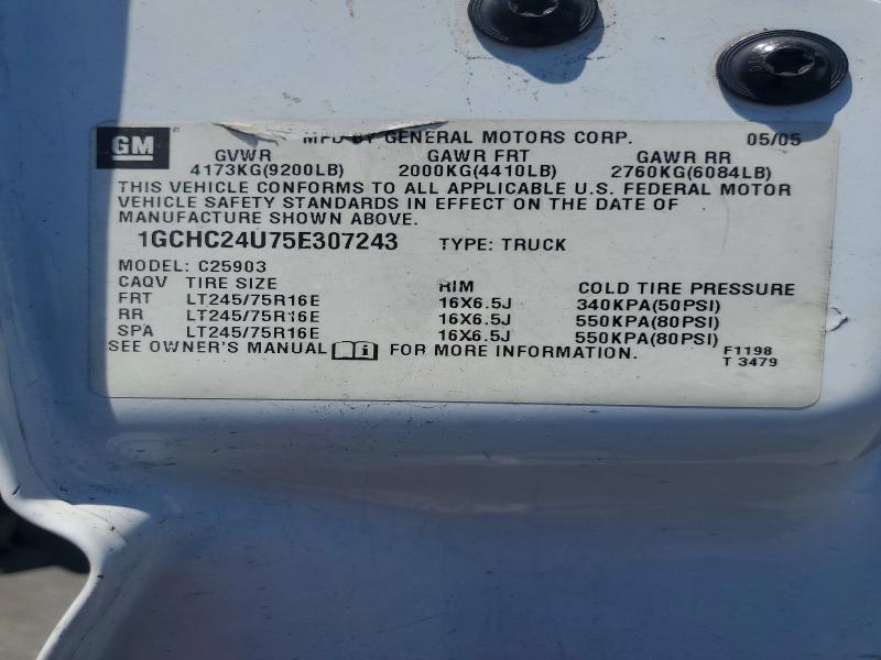 2005 Chevrolet Silverado მანქანა იყიდება აუქციონზე, vin: 1GCHC24U75E307243, აუქციონის ნომერი: 52366346