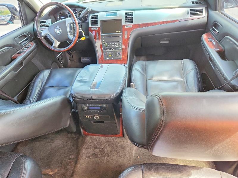 2008 Cadillac Escalade მანქანა იყიდება აუქციონზე, vin: 1GYFK63828R274181, აუქციონის ნომერი: 52704366