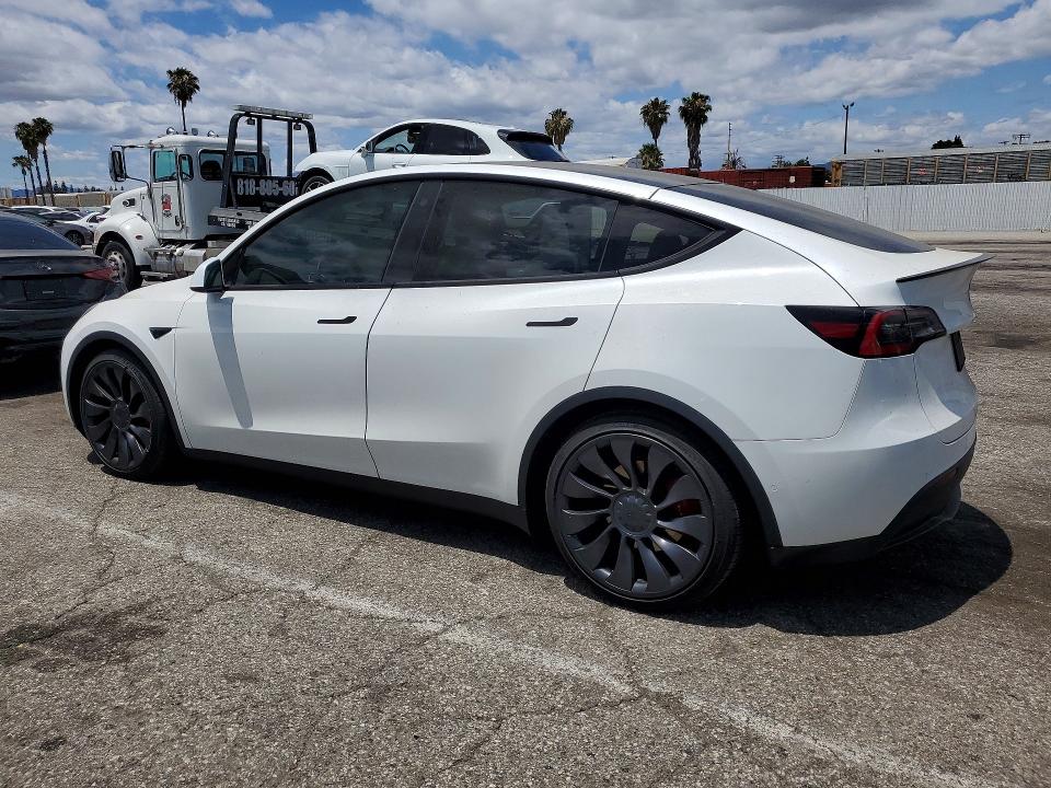 Продажа на аукционе авто 2021 Tesla Model Y, vin: 5YJYGDEF5MF121679, номер лота: 53995036