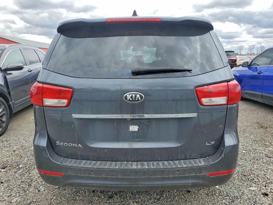 51702676 :رقم المزاد ، KNDMB5C19H6259267 vin ، 2017 Kia Sedona مزاد بيع