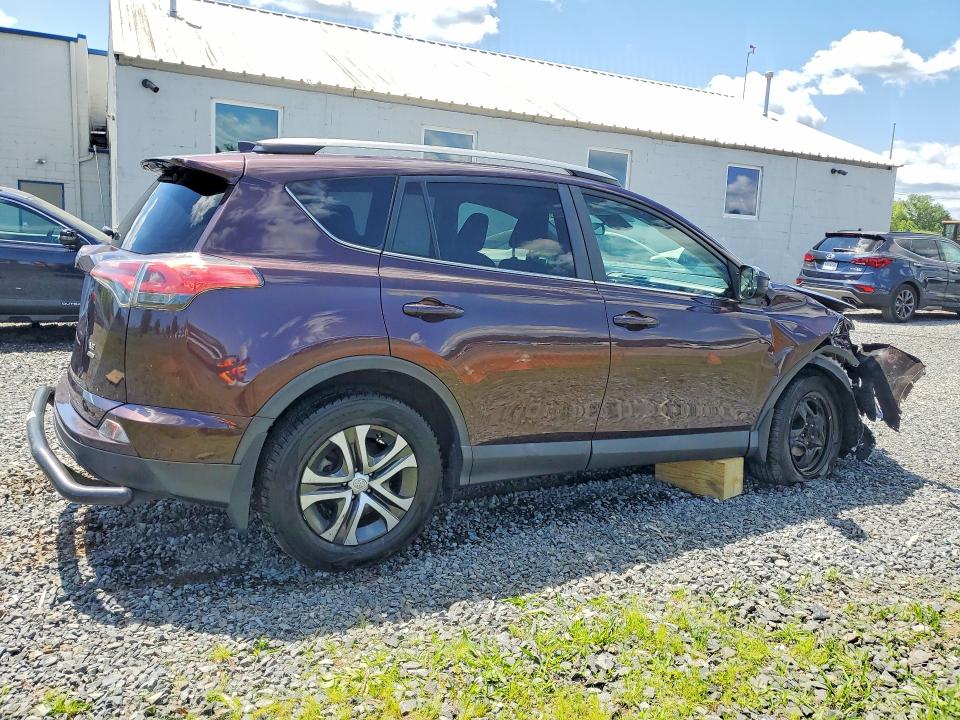 2018 Toyota Rav4 მანქანა იყიდება აუქციონზე, vin: 2T3BFREV1JW759026, აუქციონის ნომერი: 55408026