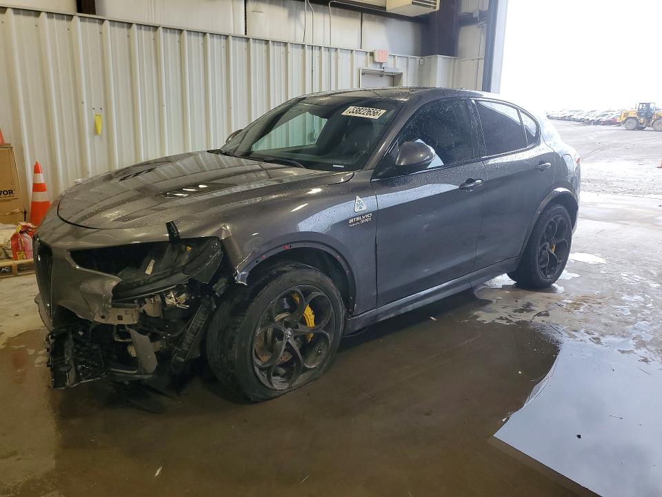 Продажа на аукционе авто 2018 Alfa Romeo Stelvio, vin: ZASFAKEV8J7C20154, номер лота: 53822656