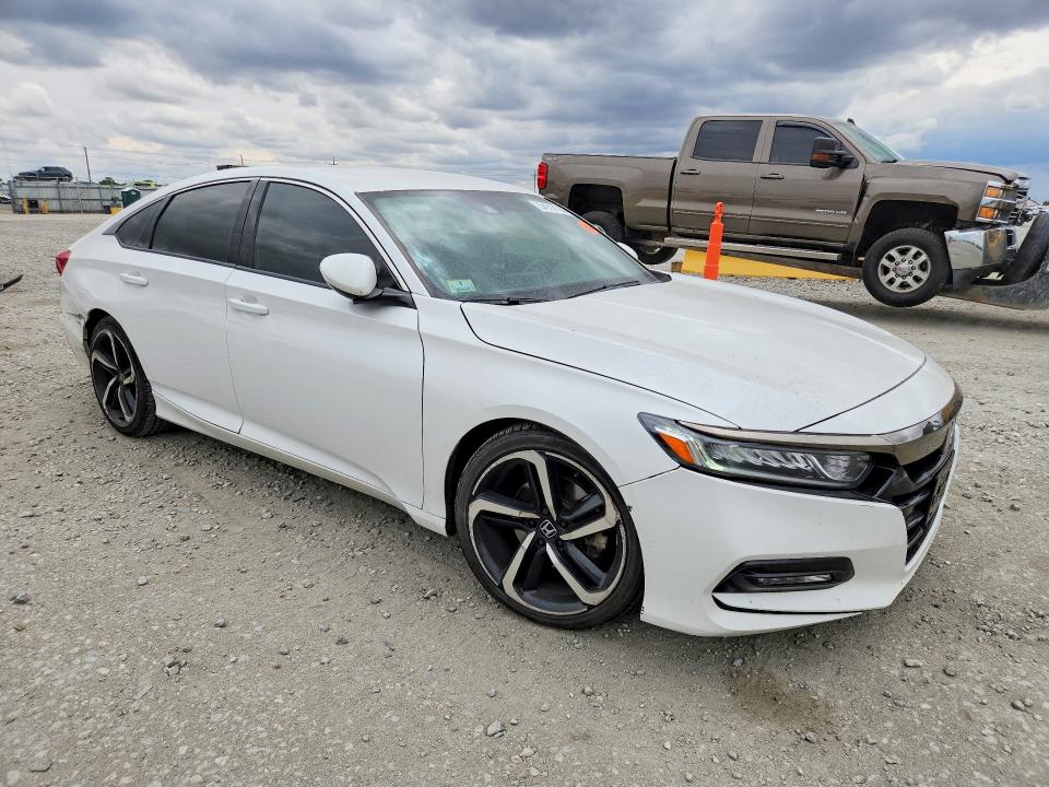 Продаж на аукціоні авто 2018 Honda Accord, vin: 1HGCV1F35JA235562, номер лоту: 54916726