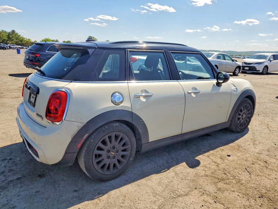 Продажа на аукционе авто 2016 Mini Cooper, vin: WMWXU3C53G2B63123, номер лота: 53013126