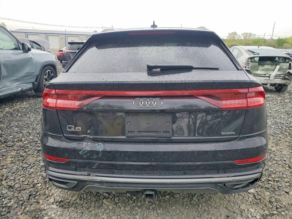 53018826 :رقم المزاد ، WA1EVAF14LD025620 vin ، 2020 Audi Q8 مزاد بيع