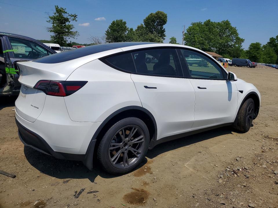 2024 Tesla Model Y მანქანა იყიდება აუქციონზე, vin: 7SAYGDEE1RA322252, აუქციონის ნომერი: 53592246